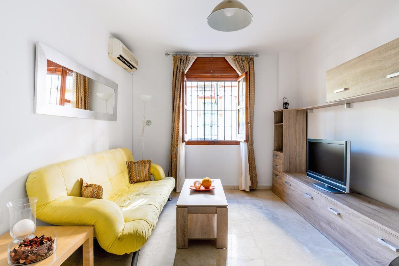 Holi-Rent Procurador Apartment Seville Exterior photo